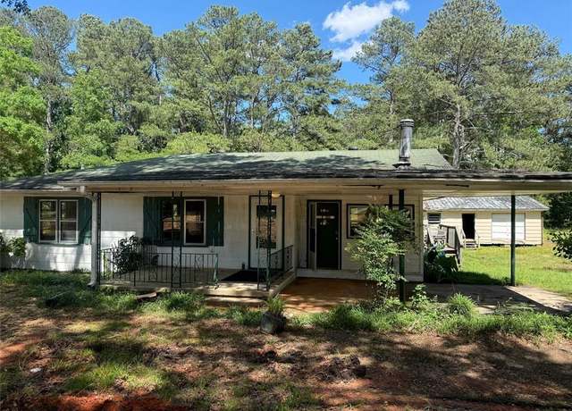 Property at 1272 Cave Springs Rd, Douglasville, GA 30134, 3 beds, 1 bath