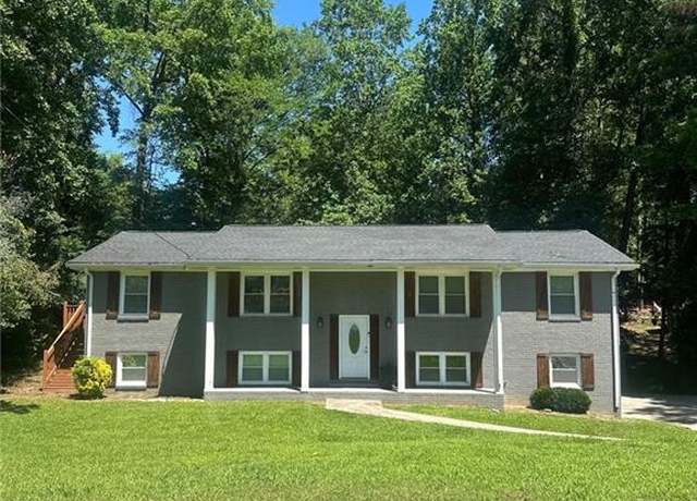 Property at 1863 Rockford Ct, Riverdale, GA 30296, 4 beds, 2 baths