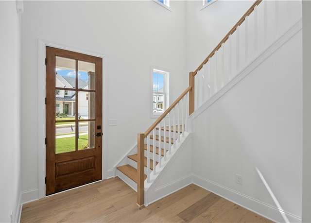Property at 721 Keystone Dr, Woodstock, GA 30188, 5 beds, 4.5 baths