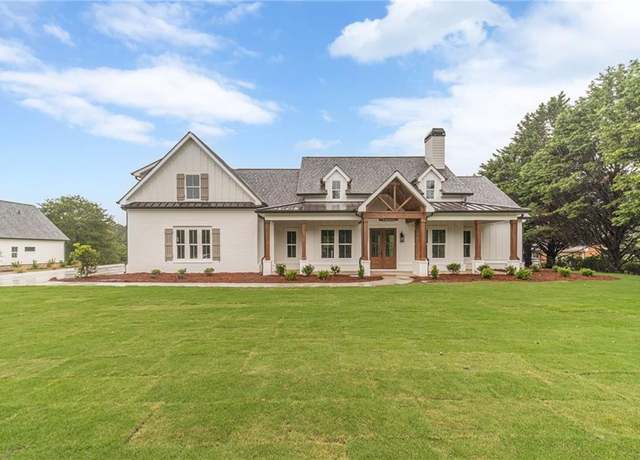 Property at 1300 Grapevine Trl, Monroe, GA 30656, 4 beds, 3.5 baths