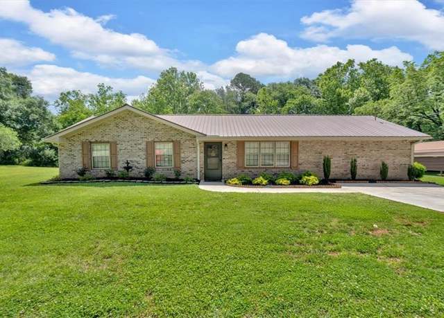 Property at 10 Shadow Ln, Cartersville, GA 30120, 4 beds, 2 baths