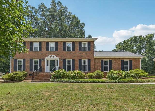 Property at 2412 Meadowglen Trl, Snellville, GA 30078, 4 beds, 2.5 baths