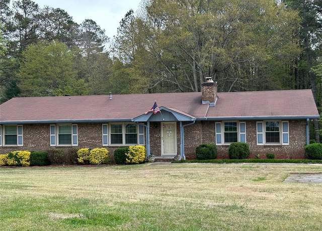 Property at 329 Hiram Douglasville Hwy, Hiram, GA 30141, 3 beds, 2 baths