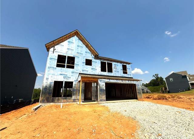 Property at 24 Warrior Ct, Hoschton, GA 30548, 4 beds, 3.5 baths