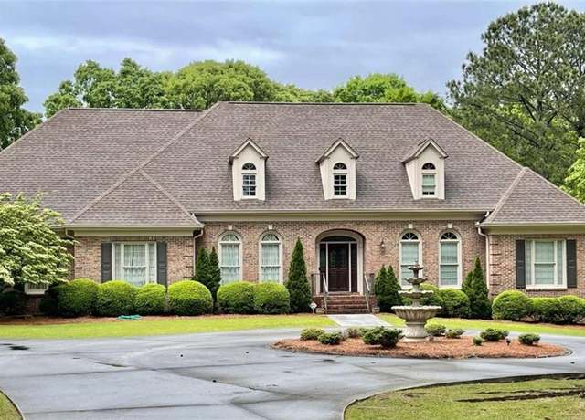 Property at 1551 Pharrs Rd, Snellville, GA 30078, 4 beds, 4.5 baths