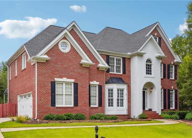 Property at 650 Garden Wilde Pl, Roswell, GA 30075, 7 beds, 5 baths