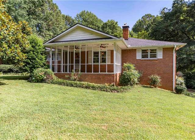Property at 5670 Lanny Dr, Powder Springs, GA 30127, 3 beds, 2 baths