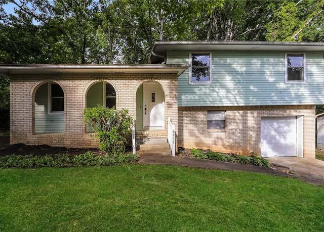 Property at 8857 Ashwood Dr, Riverdale, GA 30274, 3 beds, 1.5 baths