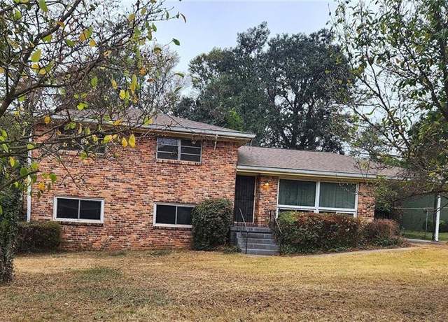 Property at 2379 Miriam Ln, Decatur, GA 30032, 4 beds, 2 baths