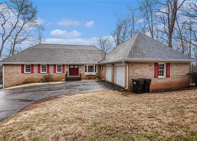 Property at 448 Buckingham Dr, Marietta, GA 30066, 5 beds, 3 baths