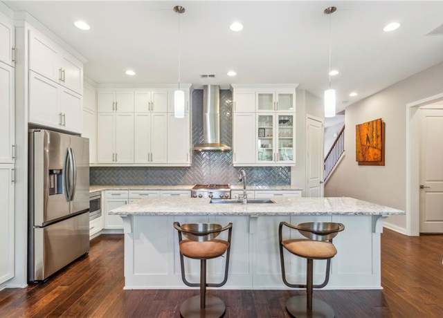 Property at 828 Canterbury Overlook NE, Atlanta, GA 30324, 4 beds, 3.5 baths