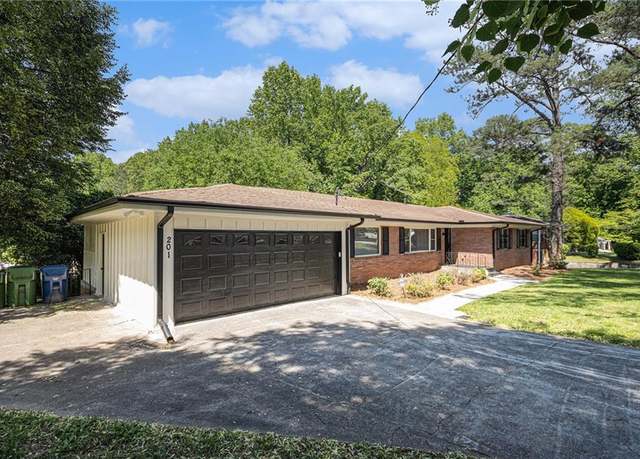 Property at 201 E Simon Ter NW, Atlanta, GA 30318, 5 beds, 2.5 baths