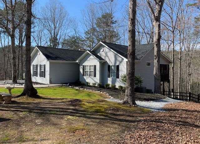 Property at 789 N Falling Waters Dr N, Demorest, GA 30535, 4 beds, 3 baths