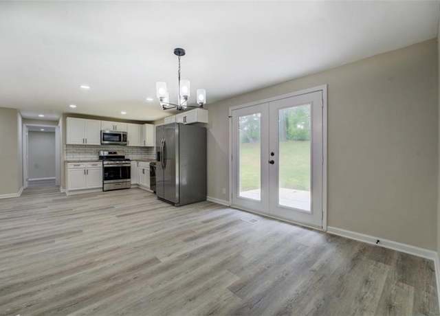 Property at 4176 King Edward Dr, Douglasville, GA 30135, 4 beds, 2.5 baths