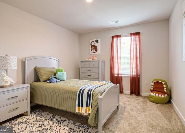 Property at 136 NE Weldon Rd, Mcdonough, GA 30253, 5 beds, 3.5 baths