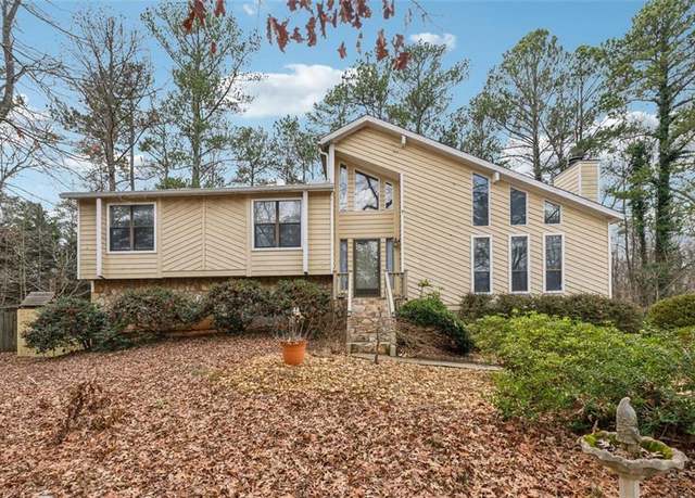 Property at 6664 Windwood Cir, Douglasville, GA 30135, 4 beds, 3 baths