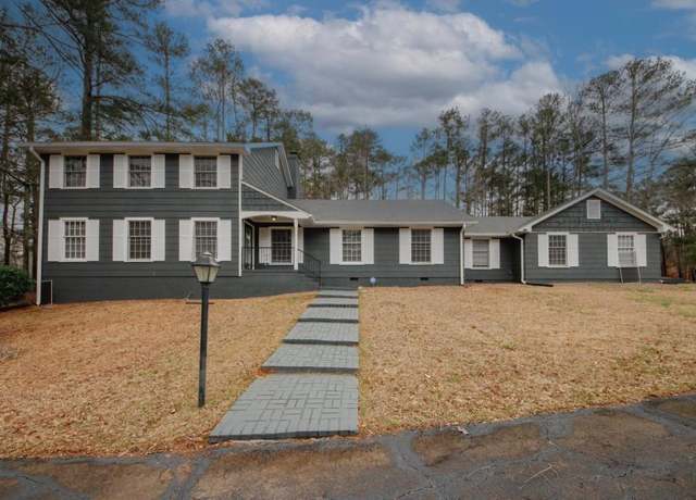 Property at 4995 Greentree Trl, College Park, GA 30349, 5 beds, 4.5 baths