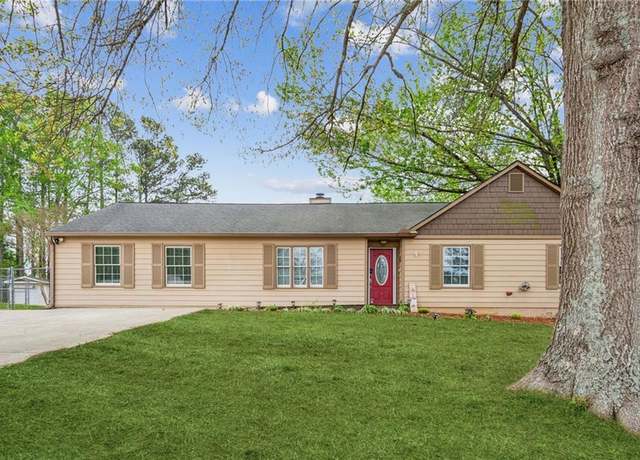 Property at 140 Apple Valley Dr, Woodstock, GA 30188, 4 beds, 2 baths