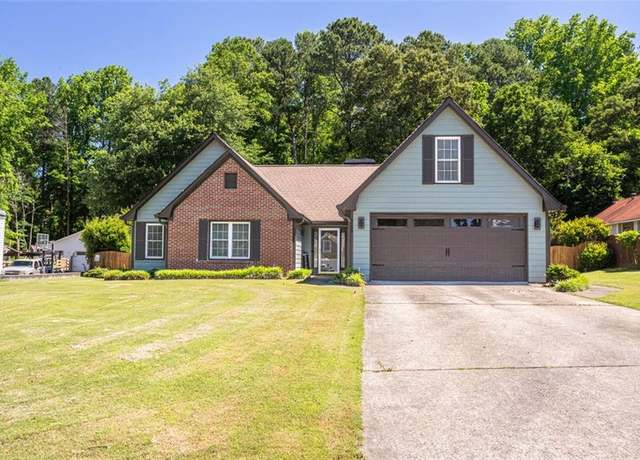 Property at 3335 Ivy Lake Dr, Buford, GA 30519, 4 beds, 2 baths