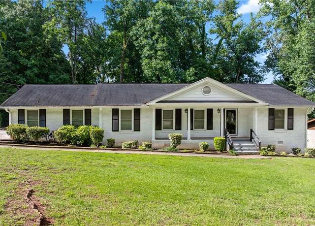 Property at 3210 Roseheath Ln, Lithonia, GA 30038, 6 beds, 3 baths