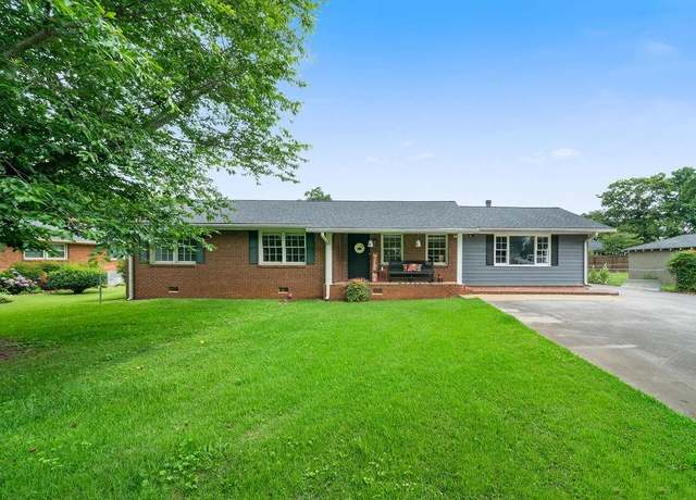 Property at 213 Cook St, Cartersville, GA 30120, 3 beds, 1.5 baths