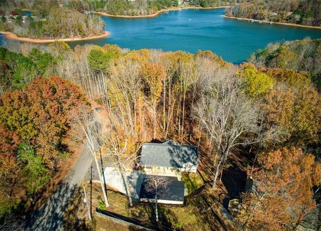 Property at 3114 Lake Ranch Dr, Gainesville, GA 30506, 2 beds, 2 baths