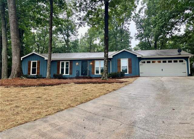 Property at 1743 Moss Dr, Snellville, GA 30078, 3 beds, 2 baths