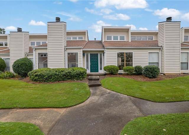 Property at 833 Serramonte Dr, Marietta, GA 30068, 3 beds, 2 baths