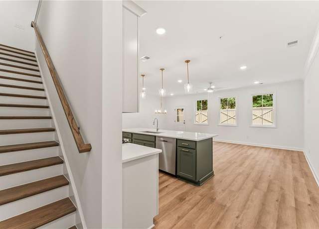 Property at 435 Carrera Ln, Acworth, GA 30102, 3 beds, 2.5 baths