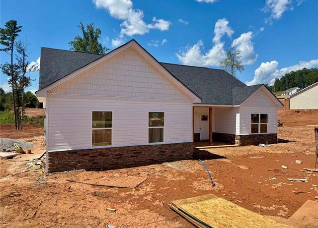 Property at 729 Dortch Rd, Eastanollee, GA 30538, 3 beds, 2 baths