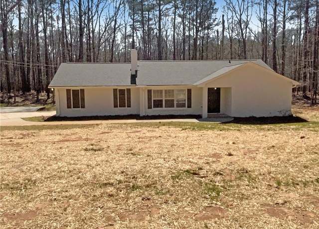 Property at 70 Wall St, Hampton, GA 30228, 3 beds, 2 baths