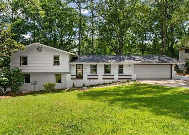 Property at 4214 Williamsburg Dr, College Park, GA 30337, 4 beds, 3 baths