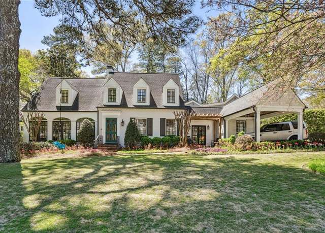 Property at 527 Brentwood Dr NE, Atlanta, GA 30305, 4 beds, 3.5 baths