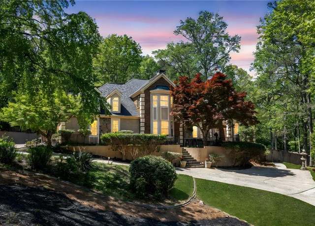 Property at 15470 Alpha Woods Dr, Alpharetta, GA 30004, 6 beds, 6.5 baths