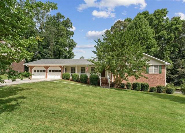 Property at 4135 Shoshone Valley Rd, Marietta, GA 30068, 5 beds, 3 baths