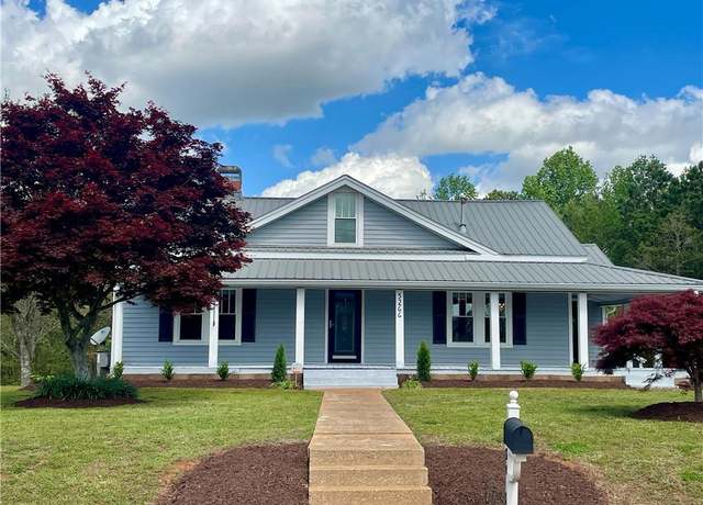 Property at 5266 Strickland Rd, Flowery Branch, GA 30542, 4 beds, 2 baths