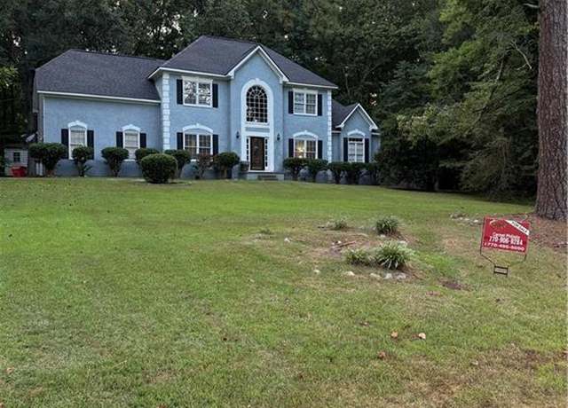 Property at 1929 Seneca Ct, Riverdale, GA 30296, 5 beds, 2.5 baths