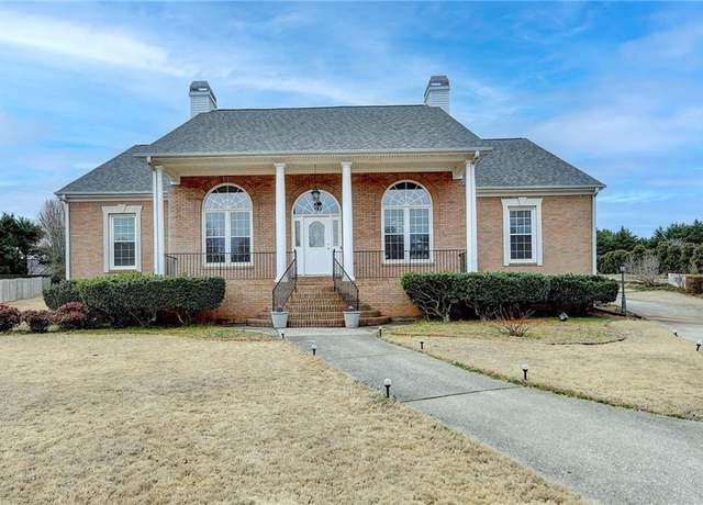 Property at 2860 Chardonnay Ln, Cumming, GA 30041, 3 beds, 2 baths