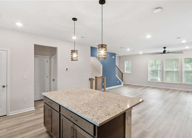 Property at 1570 Halbrook Pl, Marietta, GA 30008, 3 beds, 3.5 baths
