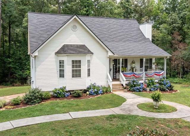 Property at 10 Stagg Trce, Social Circle, GA 30025, 4 beds, 3 baths
