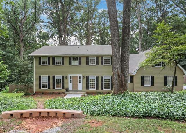 Property at 2225 Mountain Creek Dr, Tucker, GA 30087, 4 beds, 3 baths