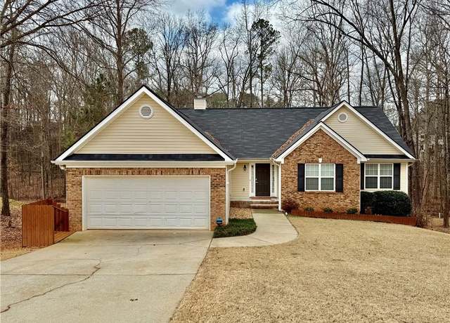 Property at 158 Jefferson Walk Cir, Jefferson, GA 30549, 3 beds, 2 baths