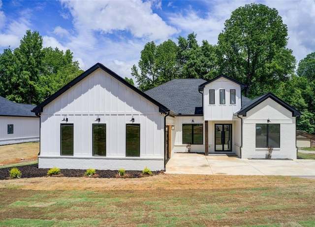 Property at 532 Rockbridge Rd, Lilburn, GA 30047, 5 beds, 4 baths
