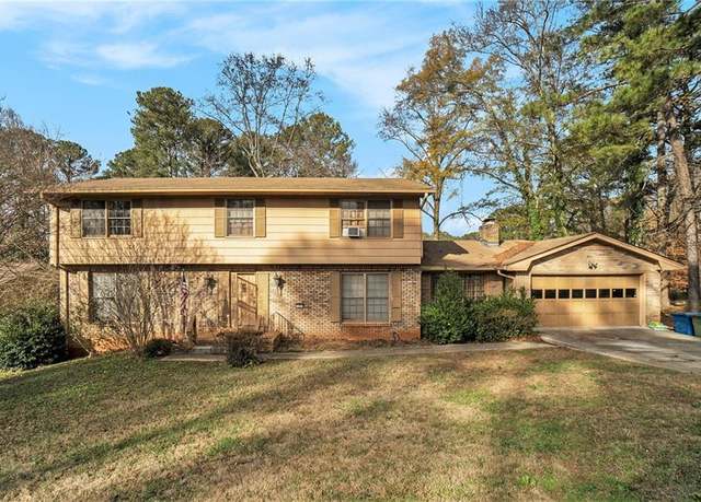 Property at 3059 Sorrento Cir SW, Atlanta, GA 30331, 5 beds, 3 baths