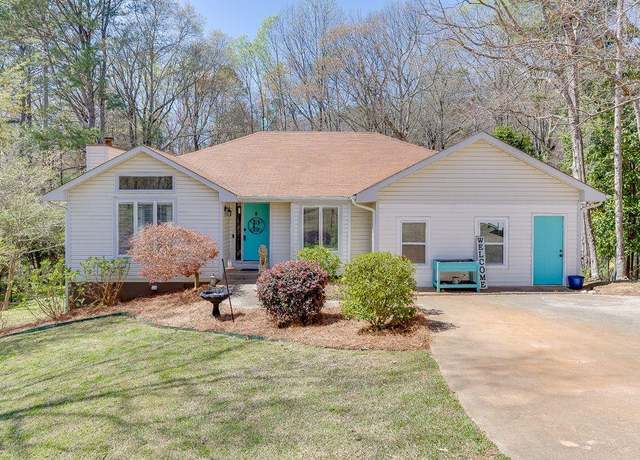 Property at 4434 Hidden Oaks Dr, Flowery Branch, GA 30542, 3 beds, 2 baths