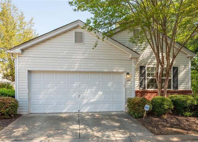 Property at 548 W Oaks Dr, Woodstock, GA 30188, 3 beds, 2 baths