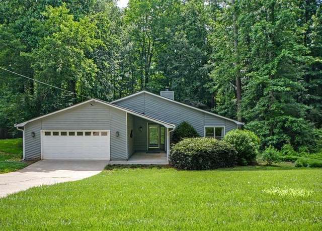 Property at 4766 Jamerson Forest Cir, Marietta, GA 30066, 3 beds, 2 baths