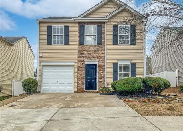Property at 212 Silver Ridge Dr, Dallas, GA 30157, 3 beds, 2.5 baths