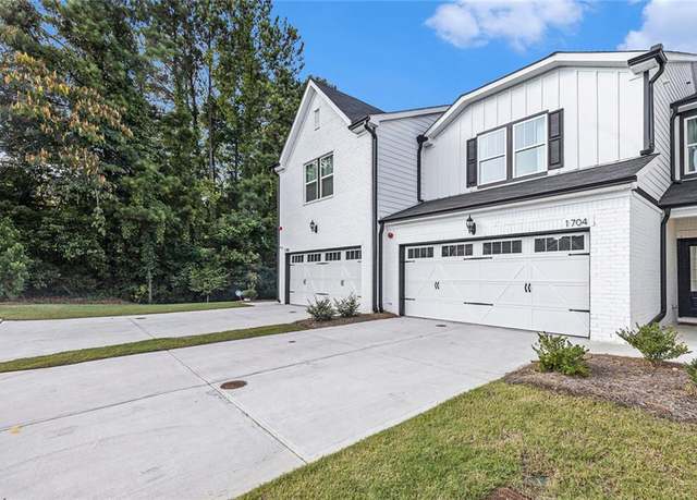 Property at 1704 Hyssop Blvd SE, Smyrna, GA 30126, 3 beds, 2.5 baths