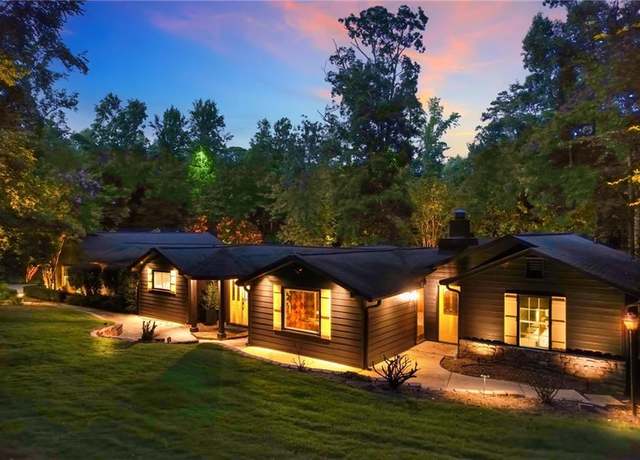 Property at 134 Cedar Dr, Woodstock, GA 30189, 6 beds, 4 baths